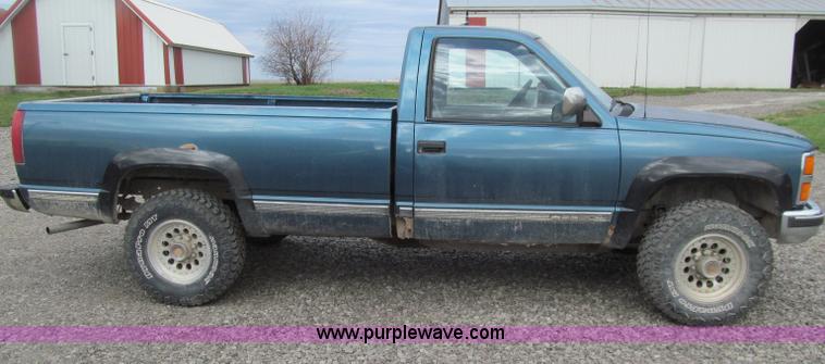 image for item D7311 1990 Chevrolet 2500 pickup truck