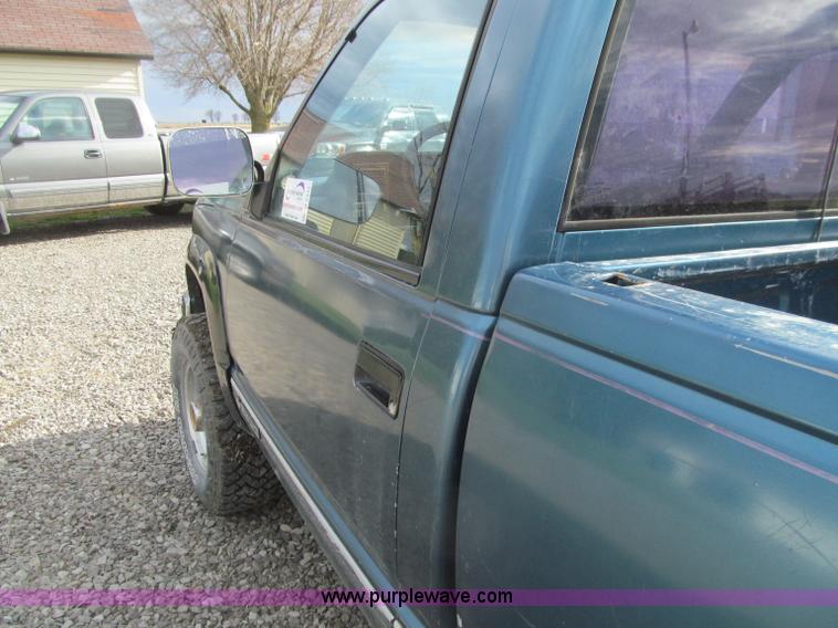 image for item D7311 1990 Chevrolet 2500 pickup truck