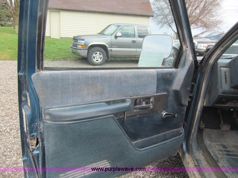 image for item D7311 1990 Chevrolet 2500 pickup truck