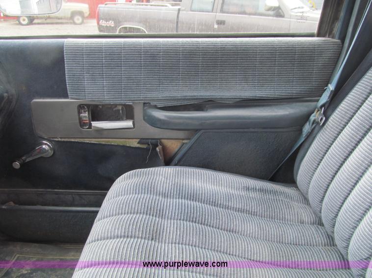 image for item D7311 1990 Chevrolet 2500 pickup truck