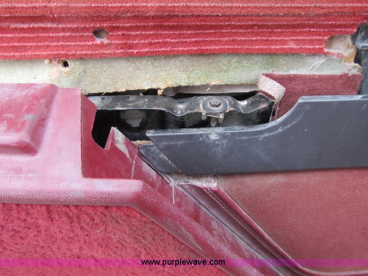 image for item D7312 1991 Chevrolet 2500 Extended Cab pickup truck