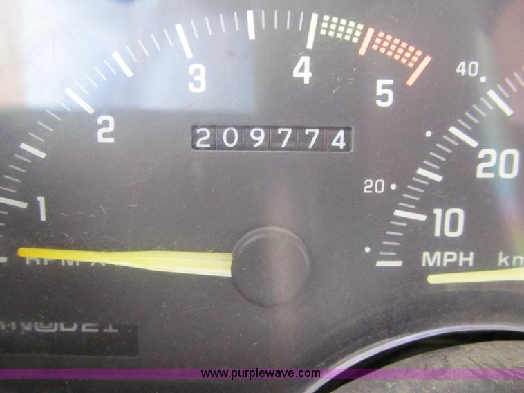 image for item D7312 1991 Chevrolet 2500 Extended Cab pickup truck