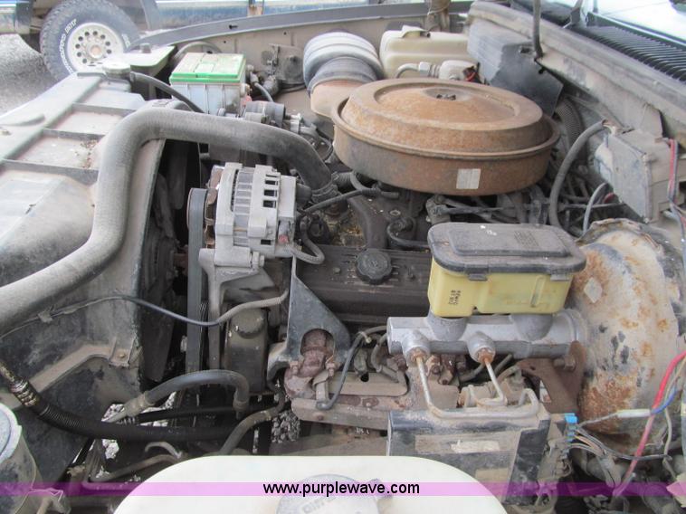 image for item D7312 1991 Chevrolet 2500 Extended Cab pickup truck