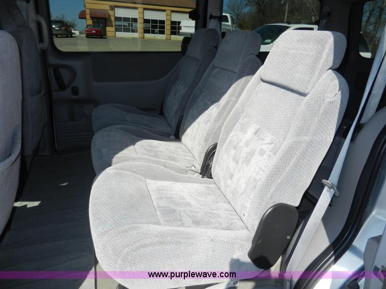 image for item D8006 2001 Pontiac Montana