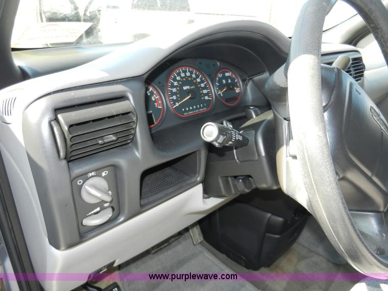 image for item D8006 2001 Pontiac Montana