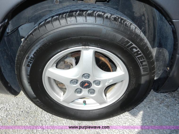 image for item D8006 2001 Pontiac Montana