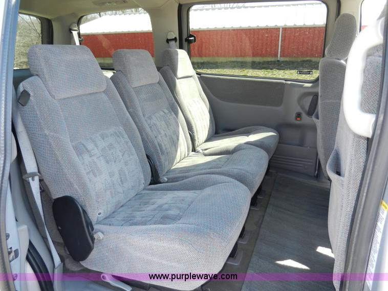 image for item D8006 2001 Pontiac Montana