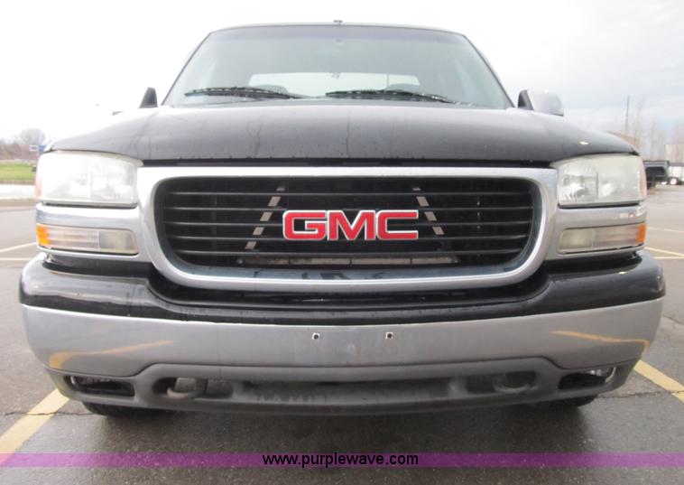 image for item D8175 1999 GMC Sierra 1500 SLE Extended Cab pickup truck