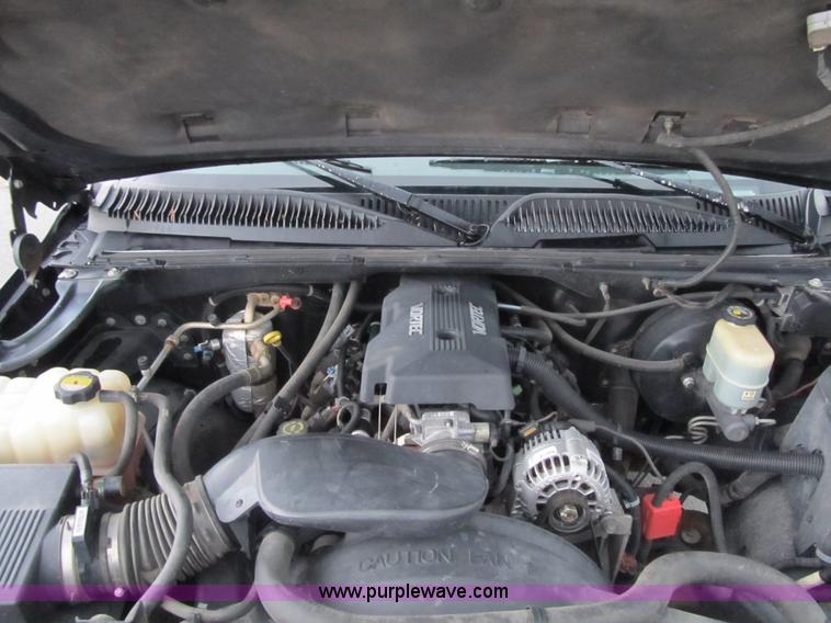 image for item D8175 1999 GMC Sierra 1500 SLE Extended Cab pickup truck