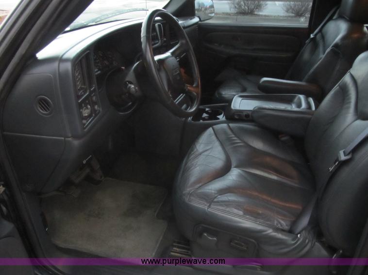 image for item D8175 1999 GMC Sierra 1500 SLE Extended Cab pickup truck