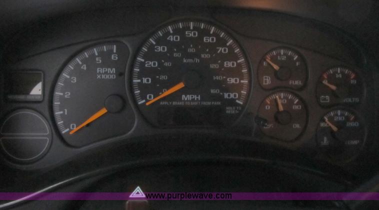 image for item D8175 1999 GMC Sierra 1500 SLE Extended Cab pickup truck