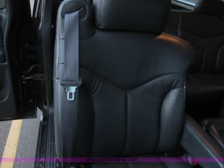 image for item D8175 1999 GMC Sierra 1500 SLE Extended Cab pickup truck