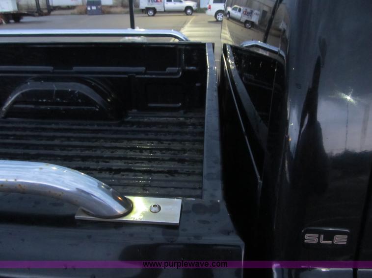 image for item D8175 1999 GMC Sierra 1500 SLE Extended Cab pickup truck