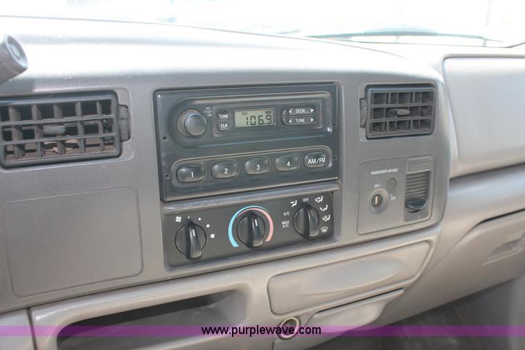 image for item E3345 2000 Ford F250 Super Duty XL cab and chassis