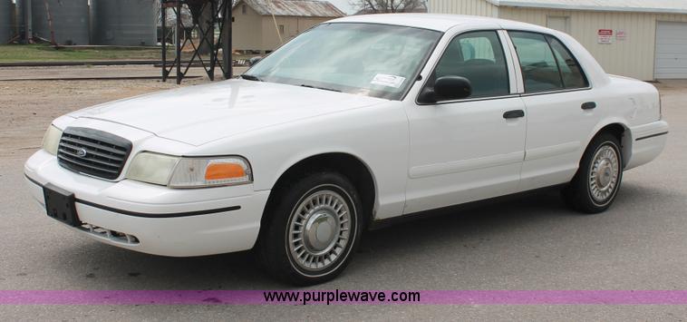 image for item E3348 1999 Ford Crown Victoria Police Interceptor