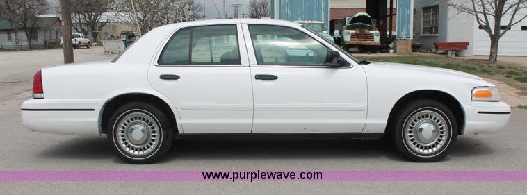 image for item E3348 1999 Ford Crown Victoria Police Interceptor