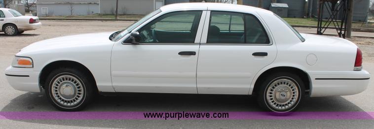 image for item E3348 1999 Ford Crown Victoria Police Interceptor