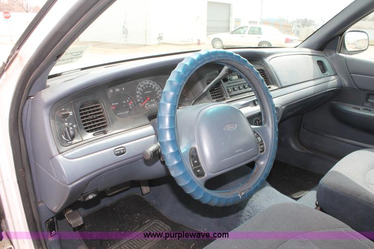 image for item E3348 1999 Ford Crown Victoria Police Interceptor