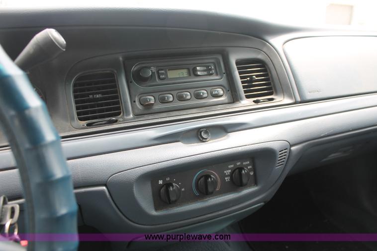 image for item E3348 1999 Ford Crown Victoria Police Interceptor