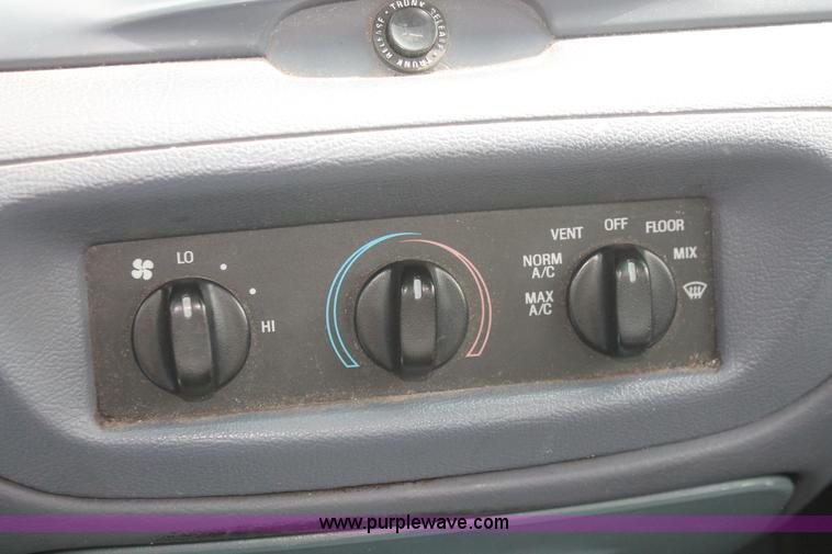 image for item E3348 1999 Ford Crown Victoria Police Interceptor