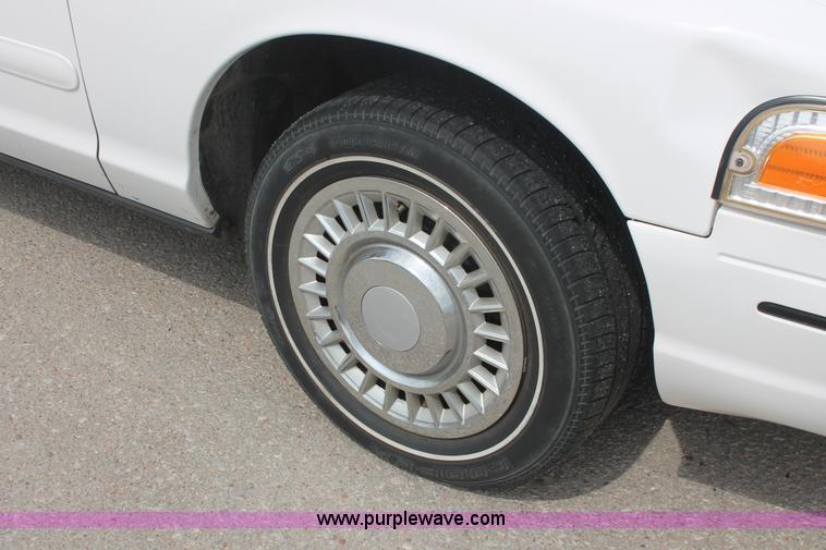 image for item E3348 1999 Ford Crown Victoria Police Interceptor