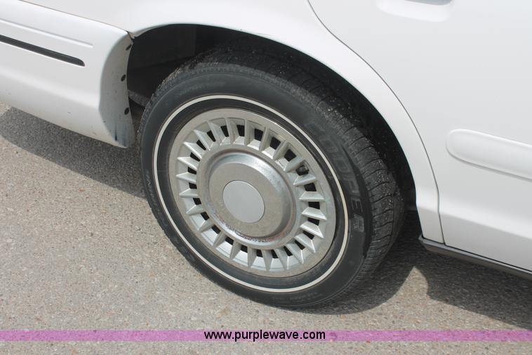 image for item E3348 1999 Ford Crown Victoria Police Interceptor