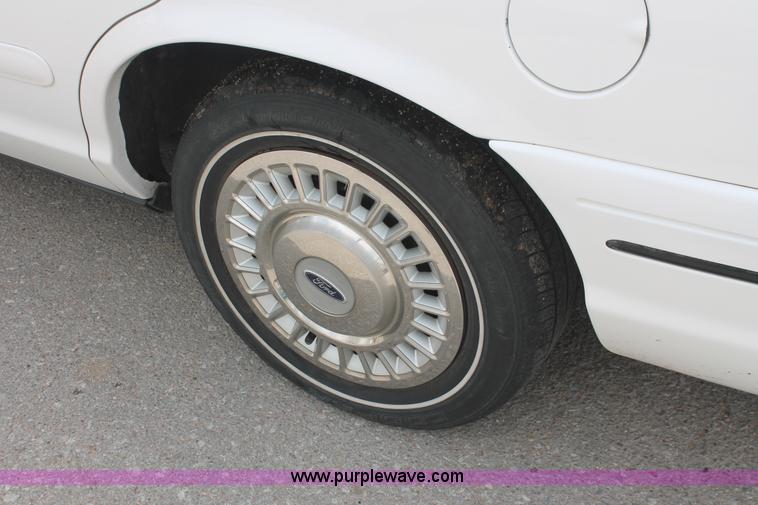 image for item E3348 1999 Ford Crown Victoria Police Interceptor