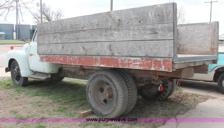 image for item E3349 1950 Chevrolet 6400 dump truck