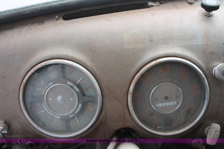 image for item E3349 1950 Chevrolet 6400 dump truck