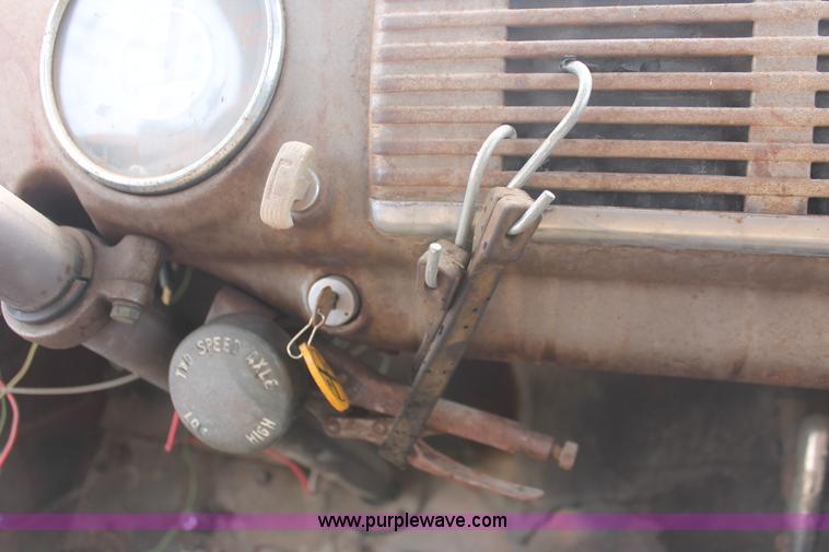 image for item E3349 1950 Chevrolet 6400 dump truck