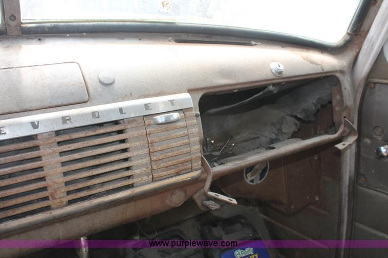 image for item E3349 1950 Chevrolet 6400 dump truck