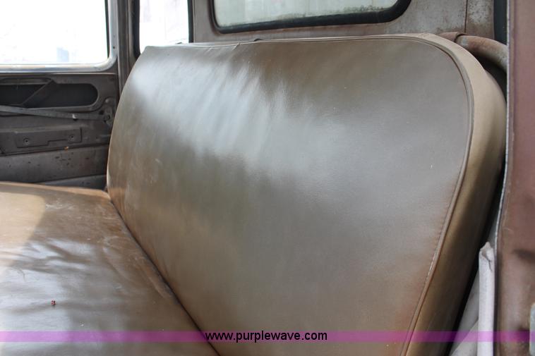 image for item E3349 1950 Chevrolet 6400 dump truck