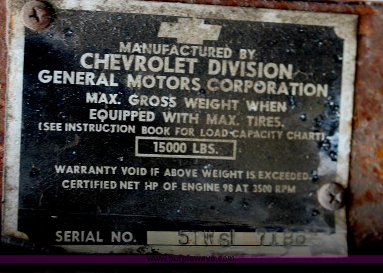 image for item E3349 1950 Chevrolet 6400 dump truck