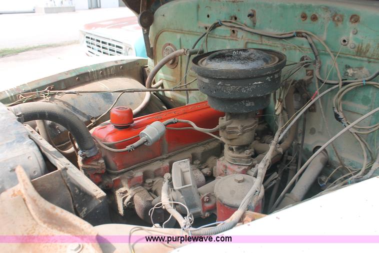 image for item E3349 1950 Chevrolet 6400 dump truck