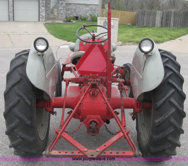 image for item E3386 1952 Ford 8N tractor