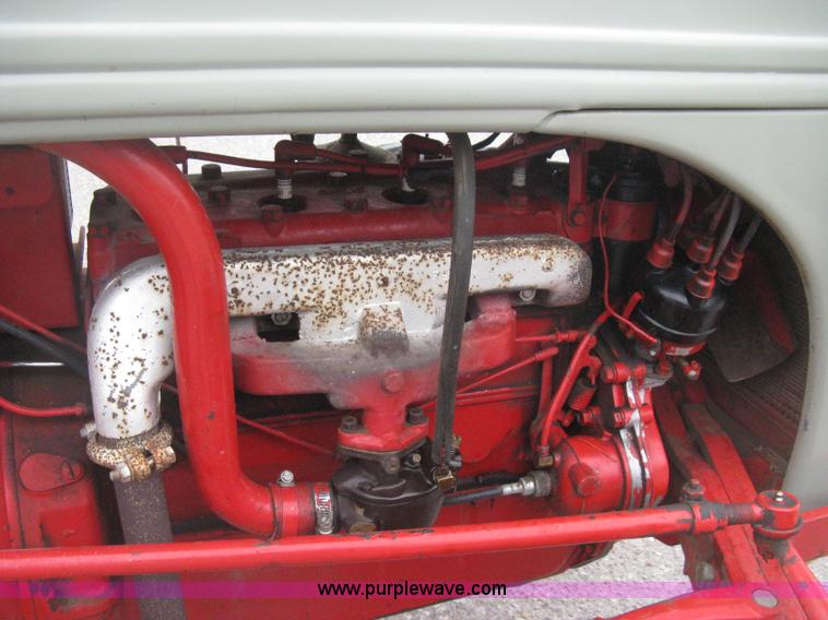 image for item E3386 1952 Ford 8N tractor