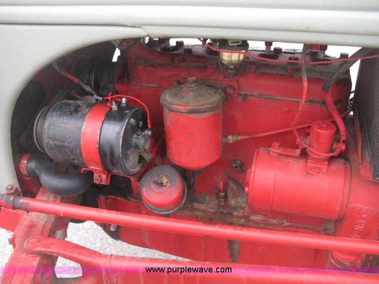 image for item E3386 1952 Ford 8N tractor