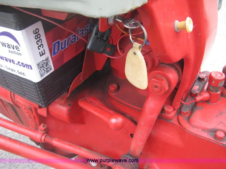 image for item E3386 1952 Ford 8N tractor