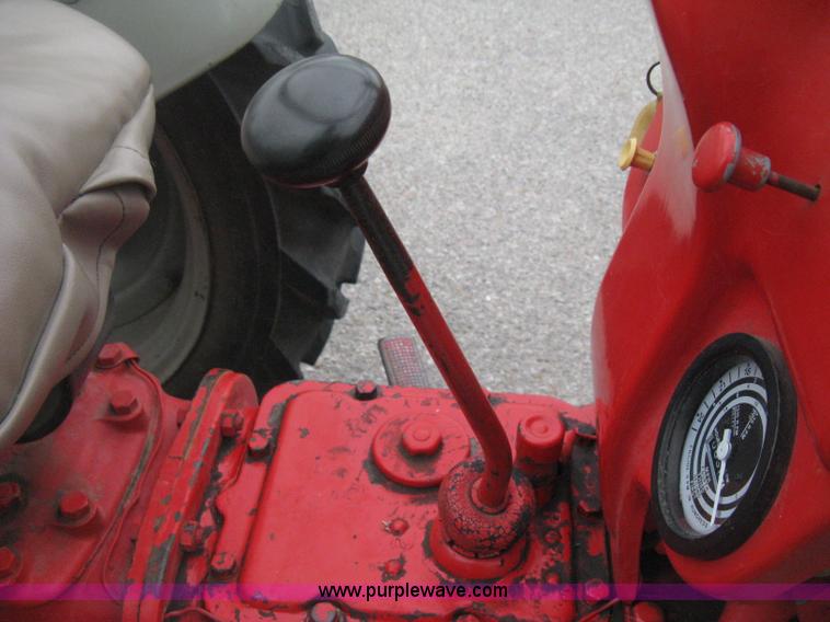 image for item E3386 1952 Ford 8N tractor