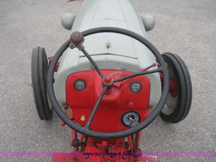 image for item E3386 1952 Ford 8N tractor