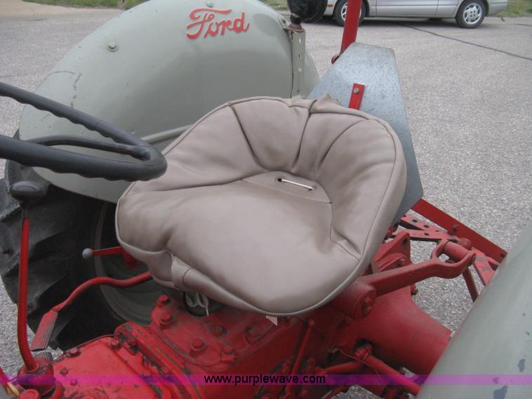 image for item E3386 1952 Ford 8N tractor