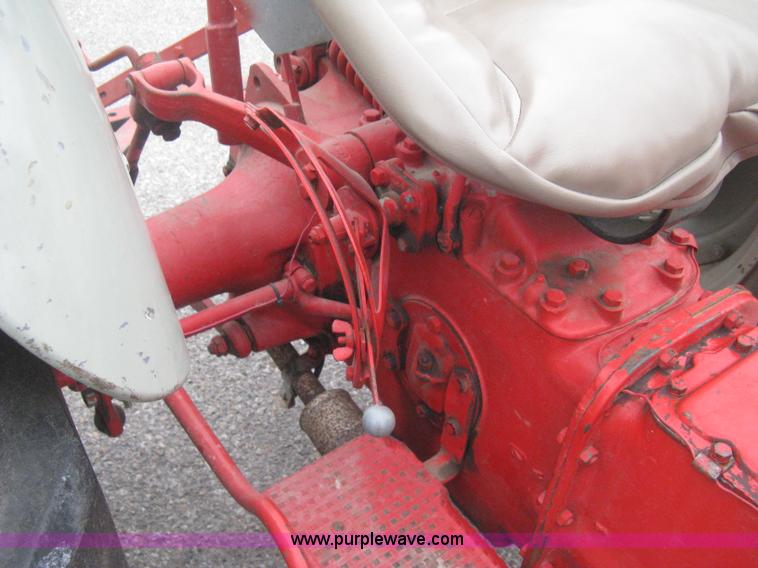 image for item E3386 1952 Ford 8N tractor
