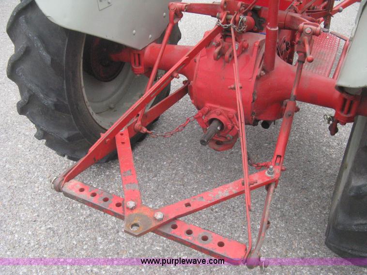 image for item E3386 1952 Ford 8N tractor