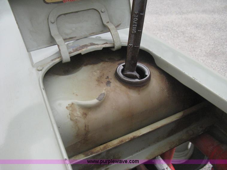 image for item E3386 1952 Ford 8N tractor