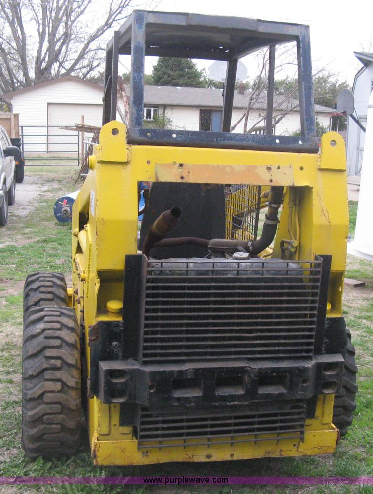 image for item E3389 Owatonna 1700 skid steer