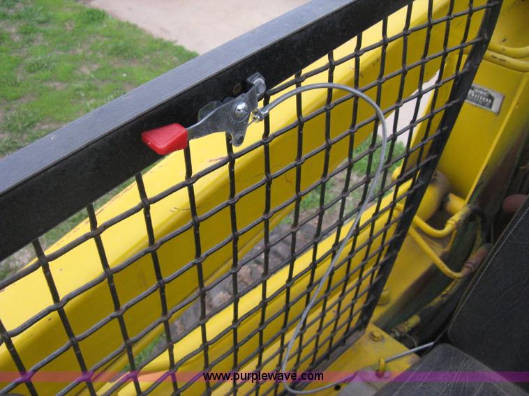 image for item E3389 Owatonna 1700 skid steer