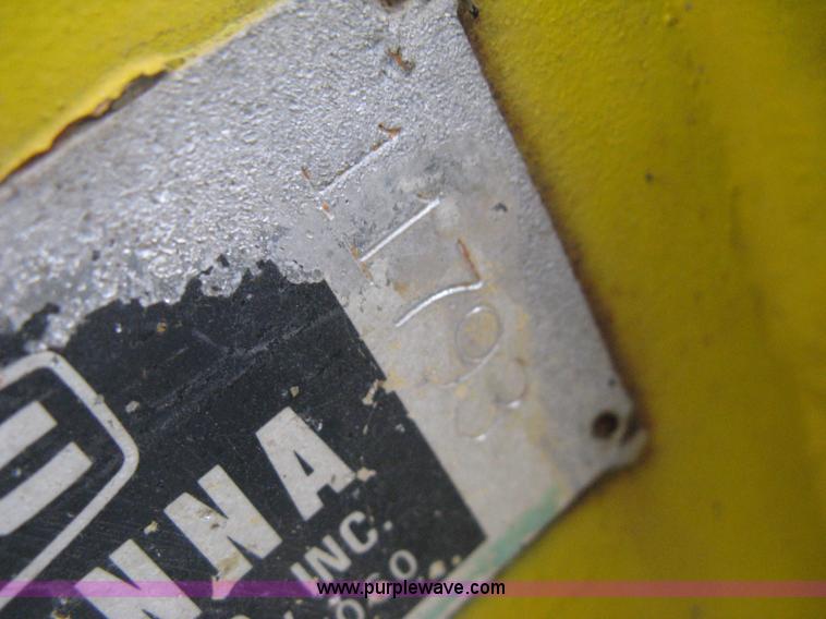 image for item E3389 Owatonna 1700 skid steer