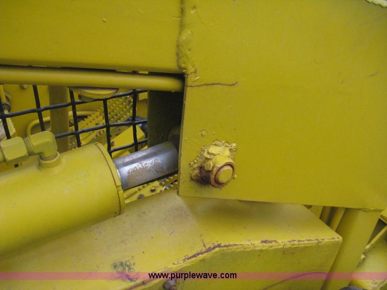 image for item E3389 Owatonna 1700 skid steer