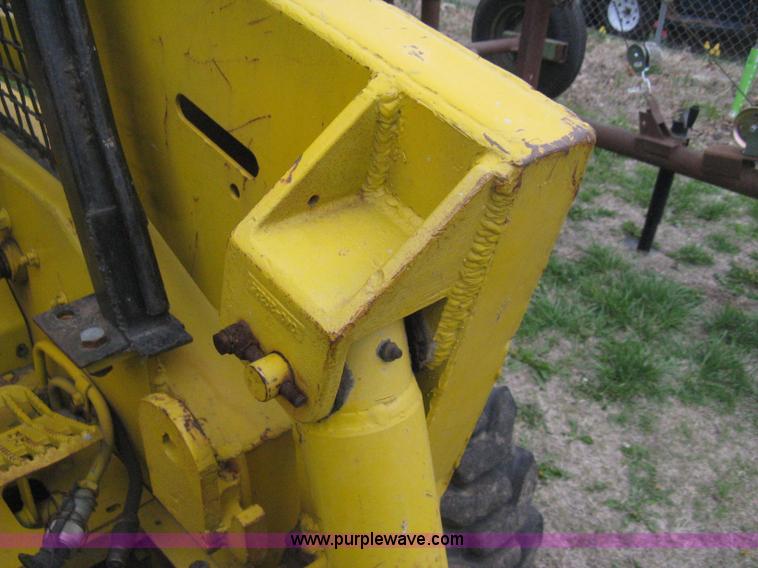 image for item E3389 Owatonna 1700 skid steer