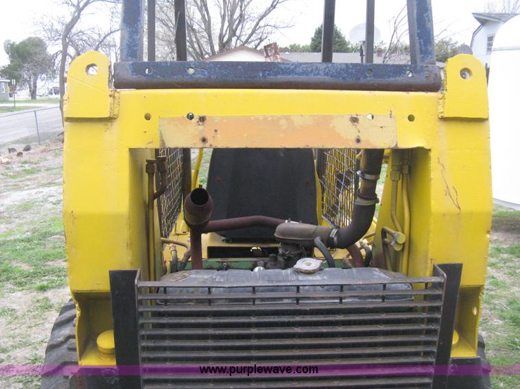 image for item E3389 Owatonna 1700 skid steer